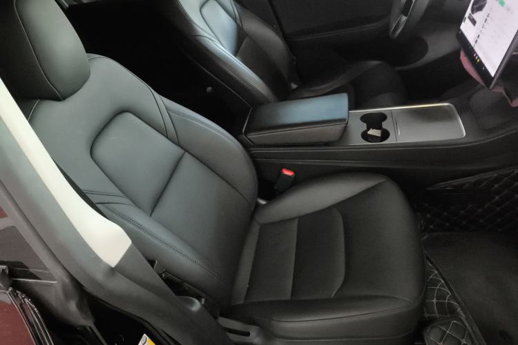 Used Tesla Model Y 2021 Long-Range All-Wheel-Drive Version 3D7
