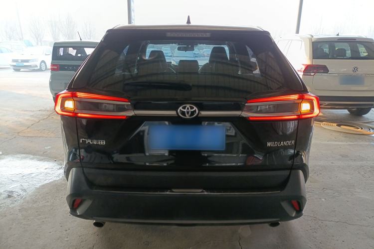 Used Toyota Wildlander 2022 Updated Version 2.0L CVT Two-Wheel Drive Leading Edition
