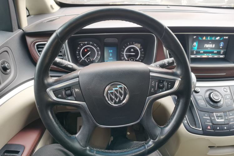 Used Buick GL8 2018 28T Luxury Model China VI Standard