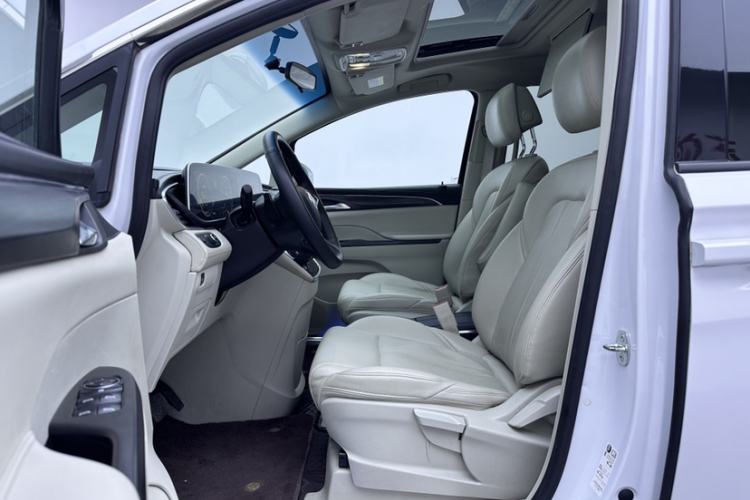 Used Buick GL8 2022 ES Landtrek 653T Comfort Edition
