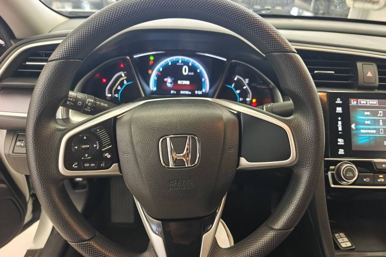 Used Honda Civic 2016 220TURBO CVT Prestige Edition
