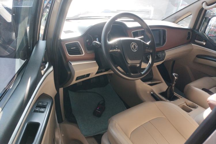 Used FORTHING Lingzhi 2019 M5L 1.6L 7-Seater Luxury Model China VI Standard
