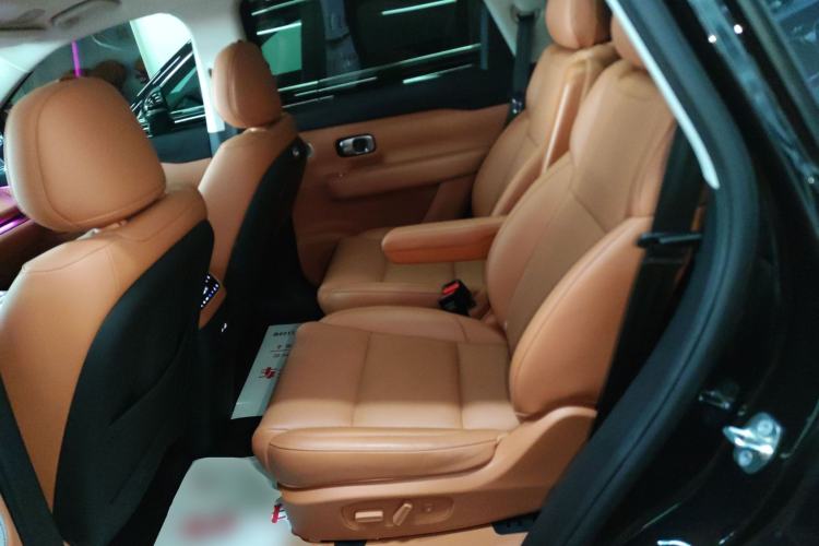 Used Leapmotor C16 2026 Extended-Range 280 LiDAR Zhizun Edition 6 Seats
