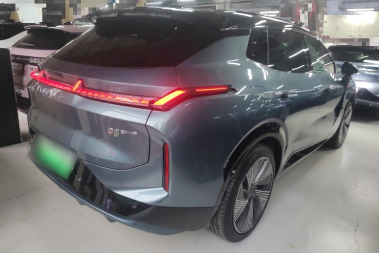 Used Lynk & Co 08 EM-P 2025 220 km All-Wheel-Drive Performance Halo