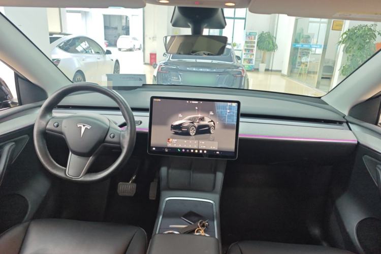 Used Tesla Model Y 2023 Rear-Wheel-Drive Version
