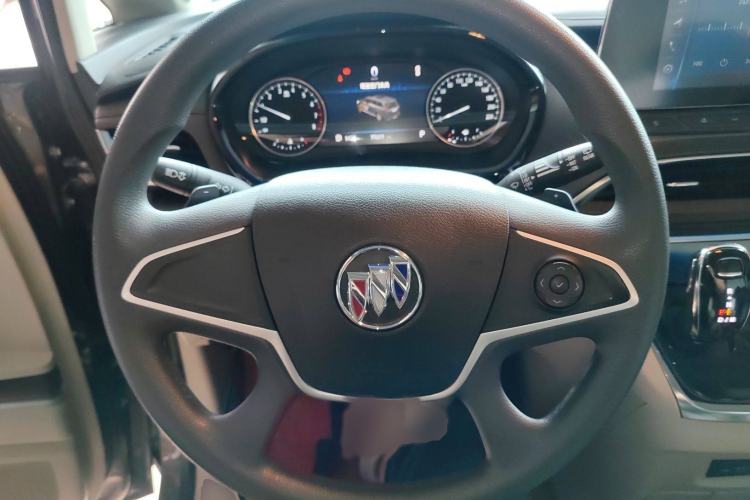 Used Buick GL8 2023 Land Executive Class Comfort Model