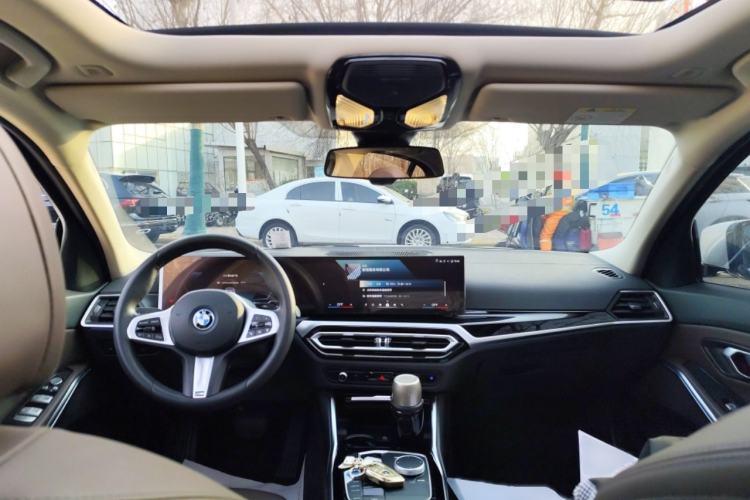 Used BMW i3 2024 eDrive 35 L
