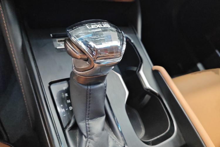 Used Lexus ES 2023 200 Excellence Edition
