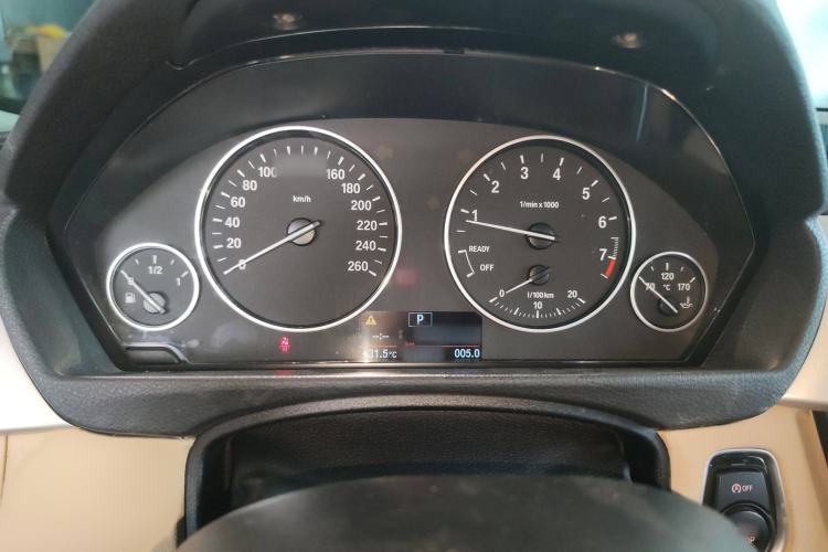 Used BMW 3 Series 2015 320Li Fashion Model
