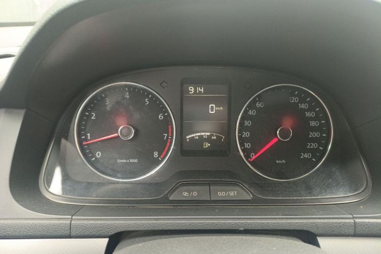 Used Volkswagen Gran Lavida 2013 1.6L Manual Comfort Model