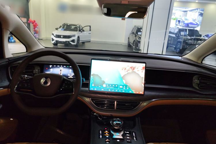 Used Denza D9 2024 DM-i 1050 Luxury Model