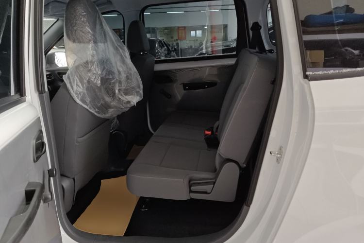 Used Wuling Hongguang New Energy 2025 Extended-Range Hybrid 50 km Utility Version
