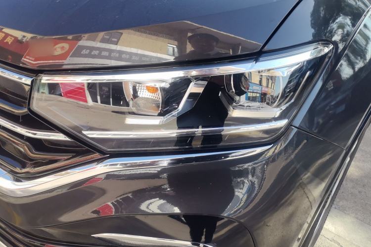 Used Volkswagen Tayron X 2020 330TSI Two-Wheel Drive Luxury Smart Connectivity Version
