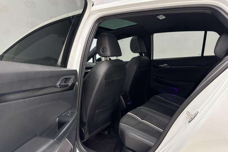 Used Volkswagen Golf 2021 280TSI DSG R-Line
