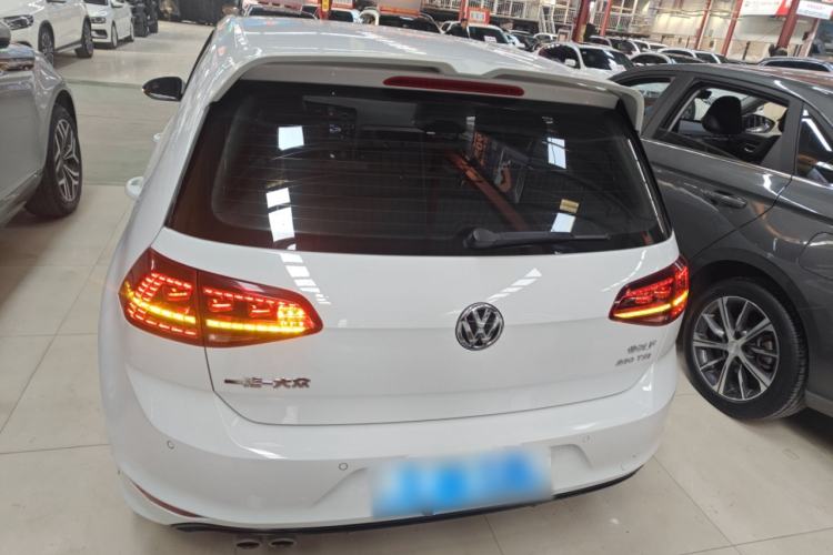 Used Volkswagen Golf 2016 1.4TSI Automatic R-Line
