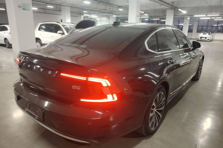 Used Volvo S90 2023 B5 Zhiyi Luxury Edition
