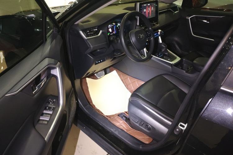 Used Toyota RAV4 2020 Dual-Engine 2.5L E-CVT Two-Wheel Drive Elite Edition
