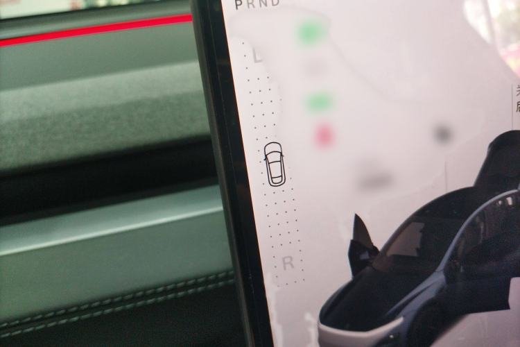 Used Tesla Model Y 2025 Rear-Wheel-Drive Version
