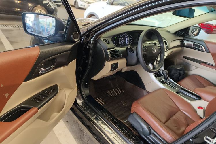 Used Honda Accord 2015 2.0L LX Comfort Edition
