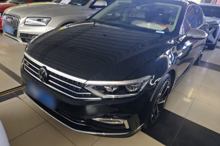 Used Volkswagen Magotan 2023 2 Million Units Limited Edition 330TSI DSG Leading Version