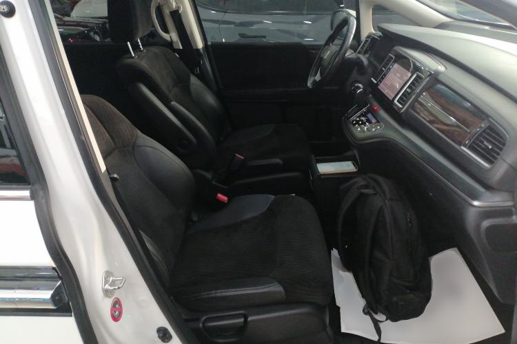 Used Honda Elysion 2016 2.4L Classic Edition
