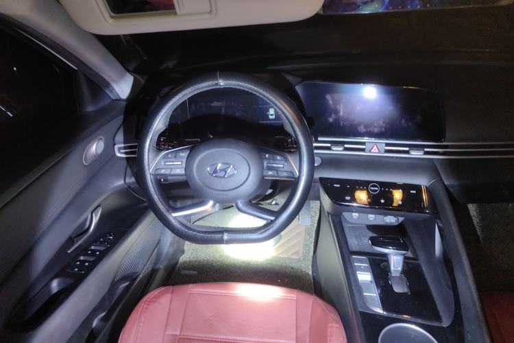 Used Hyundai Elantra 2021 1.5L CVT LUX Prestige Edition