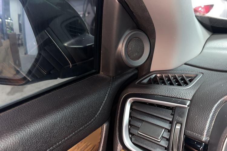 Used Honda CR-V 2017 240TURBO CVT Front-Wheel Drive Fashion Edition
