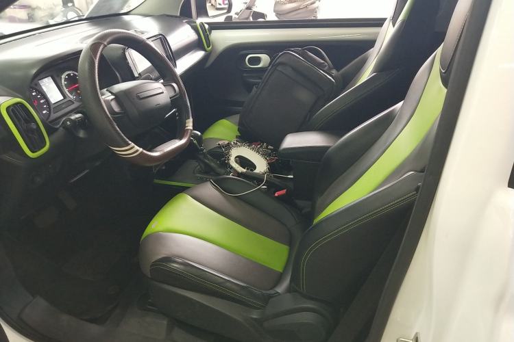 Used Roewe Clever 2021 302 km New Four-Seater Super-Efficient Version
