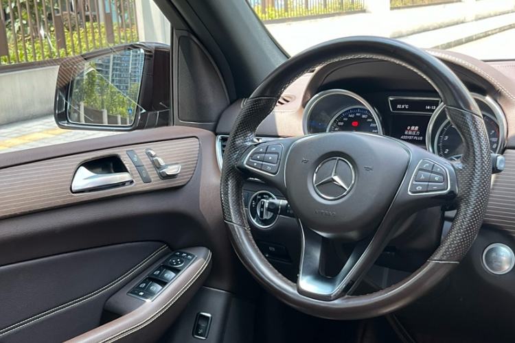 Used Mercedes-Benz GLE 2019 GLE 320 4MATIC Luxury Collection Edition
