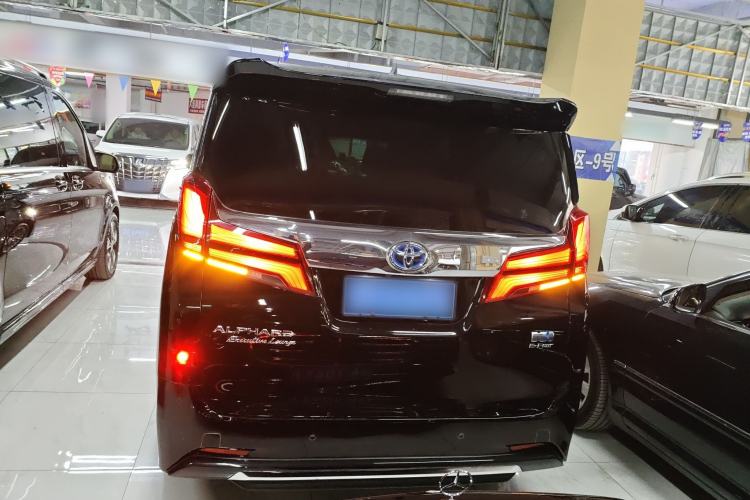 Used Toyota Alphard 2021 Dual-Motor 2.5L Premium Edition
