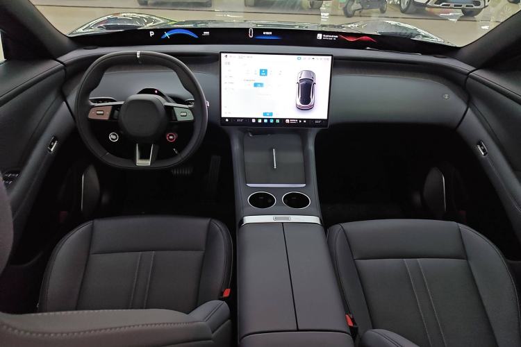 Used  YU7 2025 Ultra-Long Range All-Wheel Drive Pro Version
