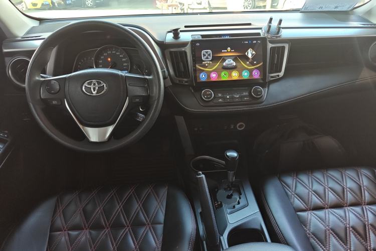 Used Toyota RAV4 2019 2.0L CVT Two-Wheel Drive Pioneer Edition China VI Standard