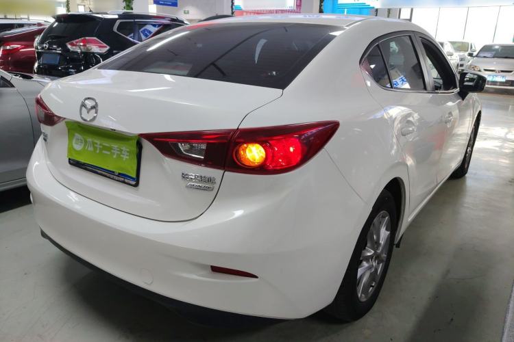 Used Mazda Mazda 3 Axela 2016 Sedan 1.5L Automatic Comfort Model
