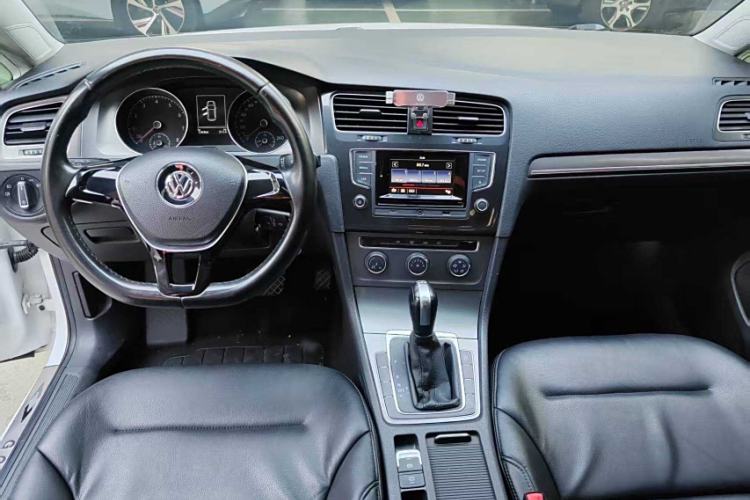 Used Volkswagen Golf 2015 1.4TSI Automatic Comfort Model
