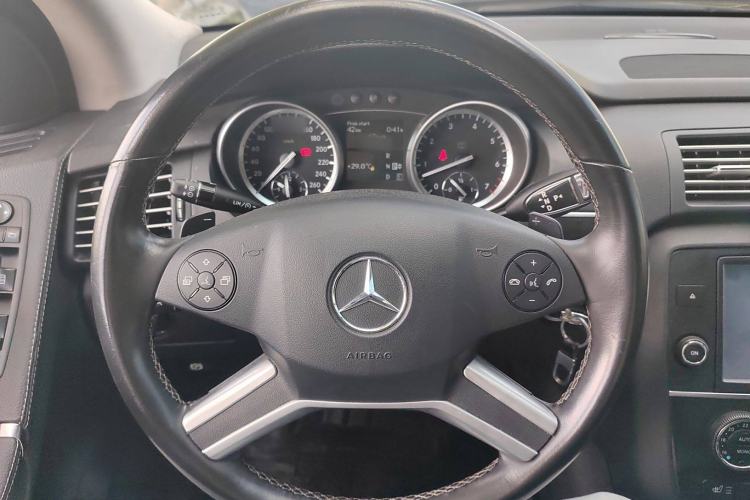 Used Mercedes-Benz R-Class 2017 R 320 4MATIC Business Edition Prestige Model