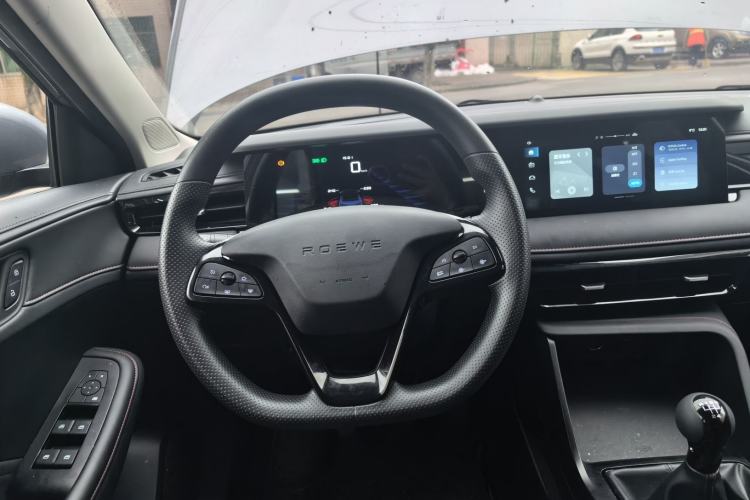Used Roewe i5 2023 1.5L Manual Comfort Edition

