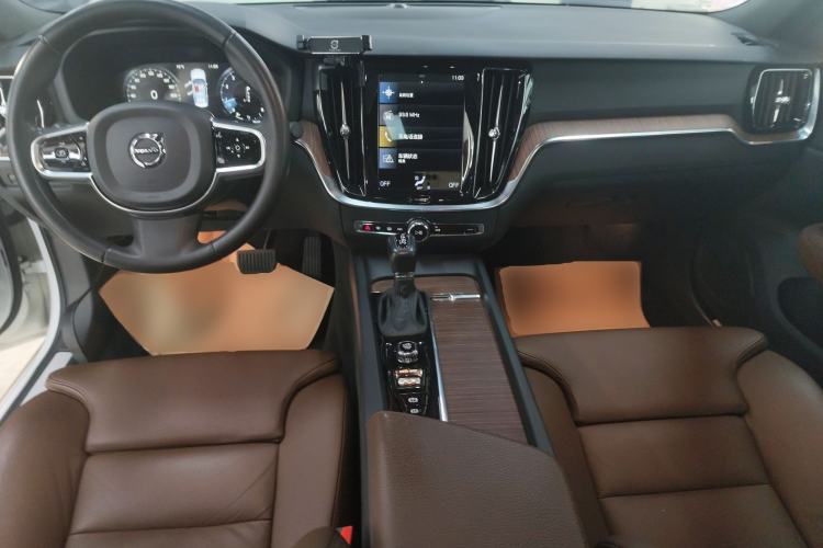 Used Volvo S60 2021 T4 Zhiyuan Luxury Edition