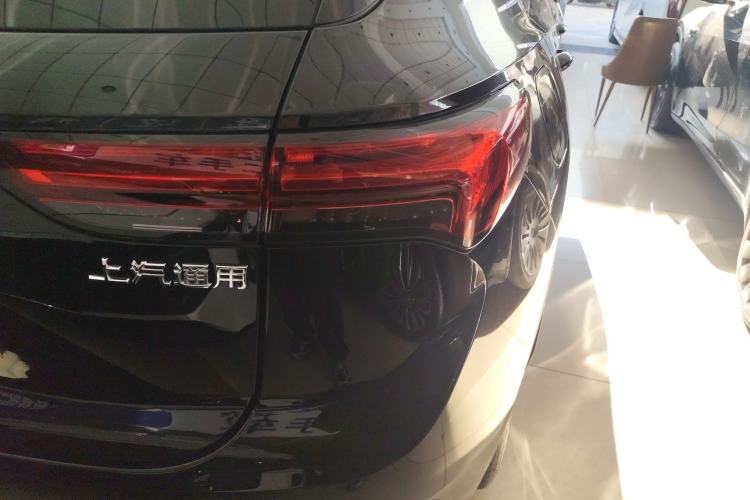 Used Buick Envision 2020 Encore S 652T Two-Wheel Drive Luxury Model
