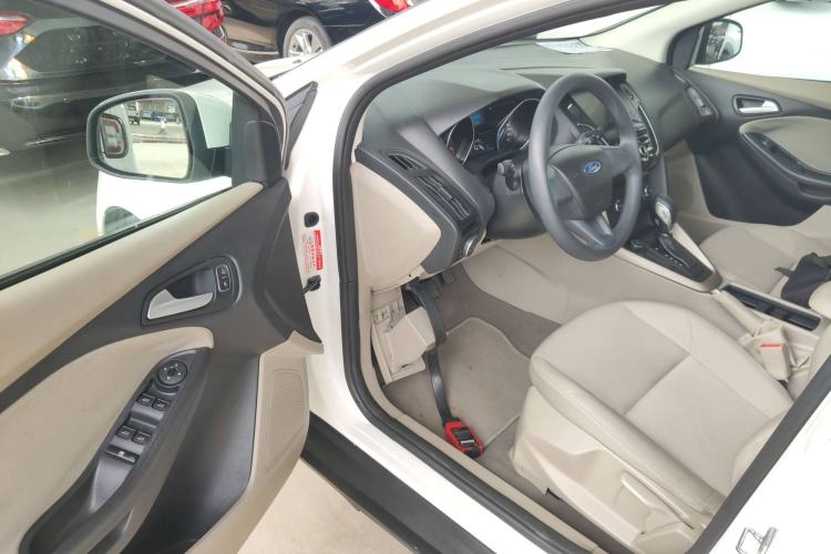 Used Ford Focus 2018 Sedan Classic 1.6L Automatic Comfort Plus Smart Drive Version
