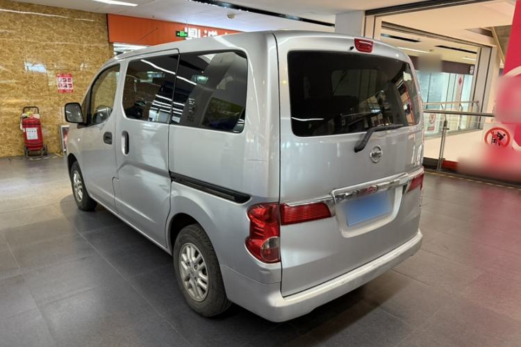 Used Nissan NV200 2013 1.6L Luxury Model China IV Standard