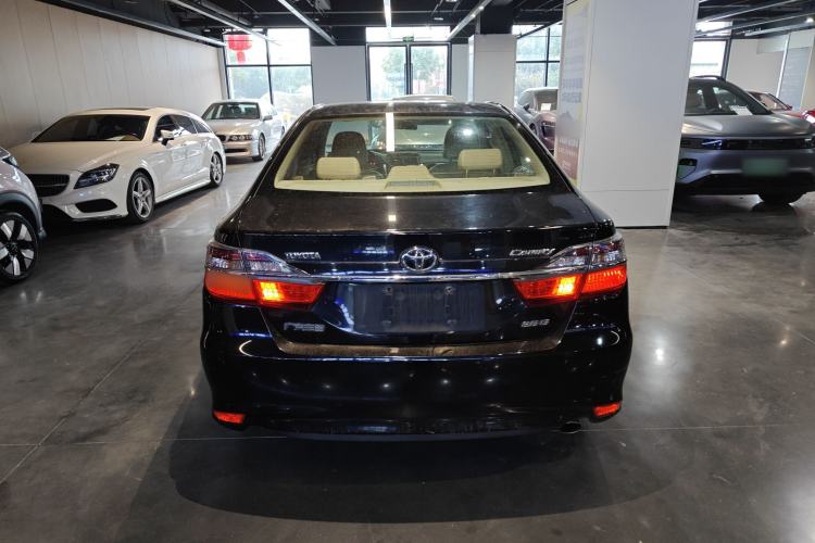 Used Toyota Camry 2015 2.0G Premier Edition