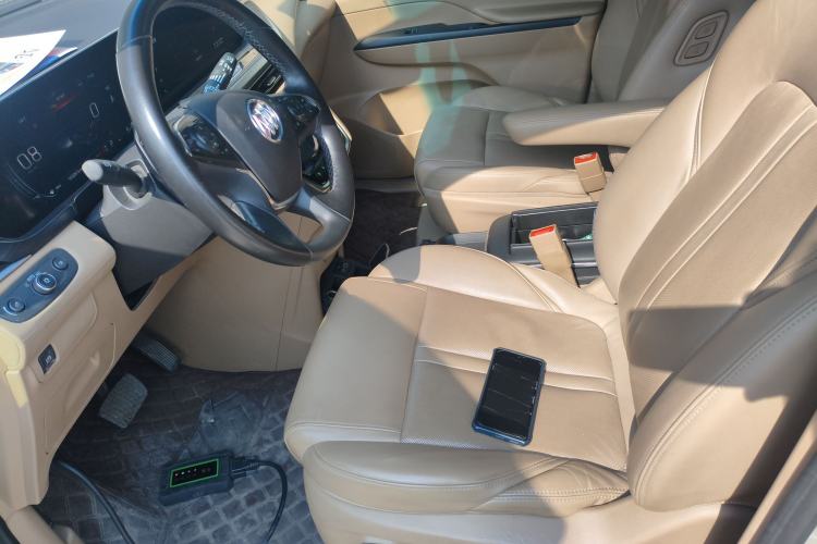 Used Buick GL8 2021 ES Landtrek 653T Luxury Model
