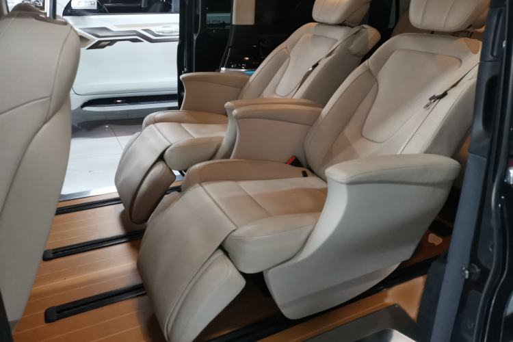 Used Mercedes-Benz V-Class 2018 V 260 L Prestige Extended Version China VI
