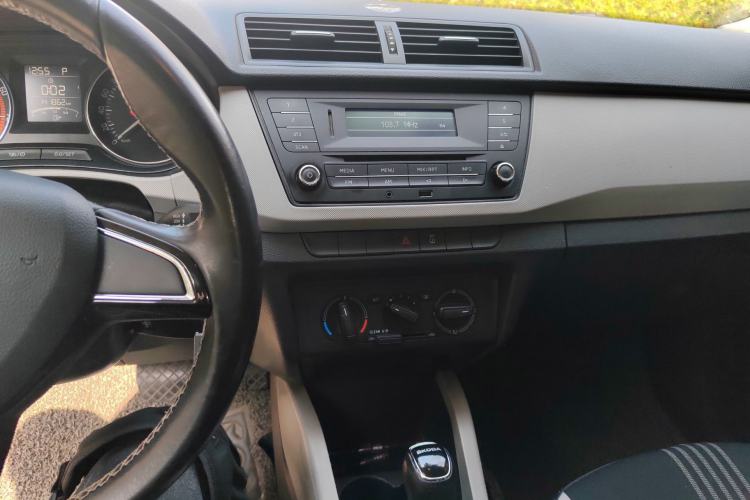 Used Skoda Fabia 2015 1.6L Automatic Chuanxing Edition
