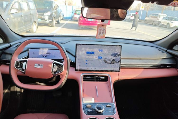 Used  L6 2025 EM-i 140km Starship Edition
