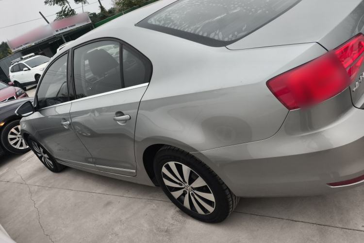 Used Volkswagen Sagitar 2017 230TSI Automatic Comfort Version
