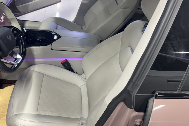 Used NETA S 2022 Extended-Range Version 1160 km Range Rear-Wheel Drive Mid-Grade