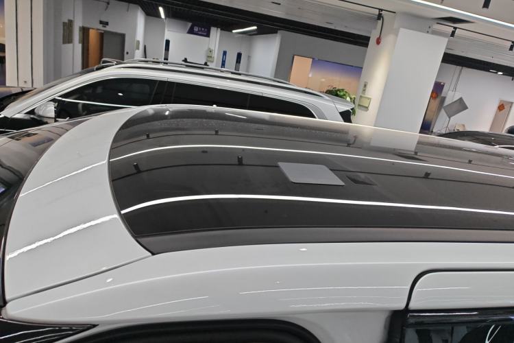 Used XPeng X9 2024 702 Ultra-Long Range Max
