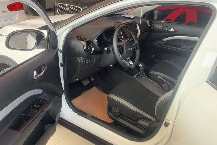 Used Kia kx1 Stonic 2021 1.4L CVT Sunroof Model