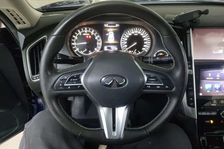 Used Infiniti Q50L 2018 2.0T Enjoyment Version China VI Standard
